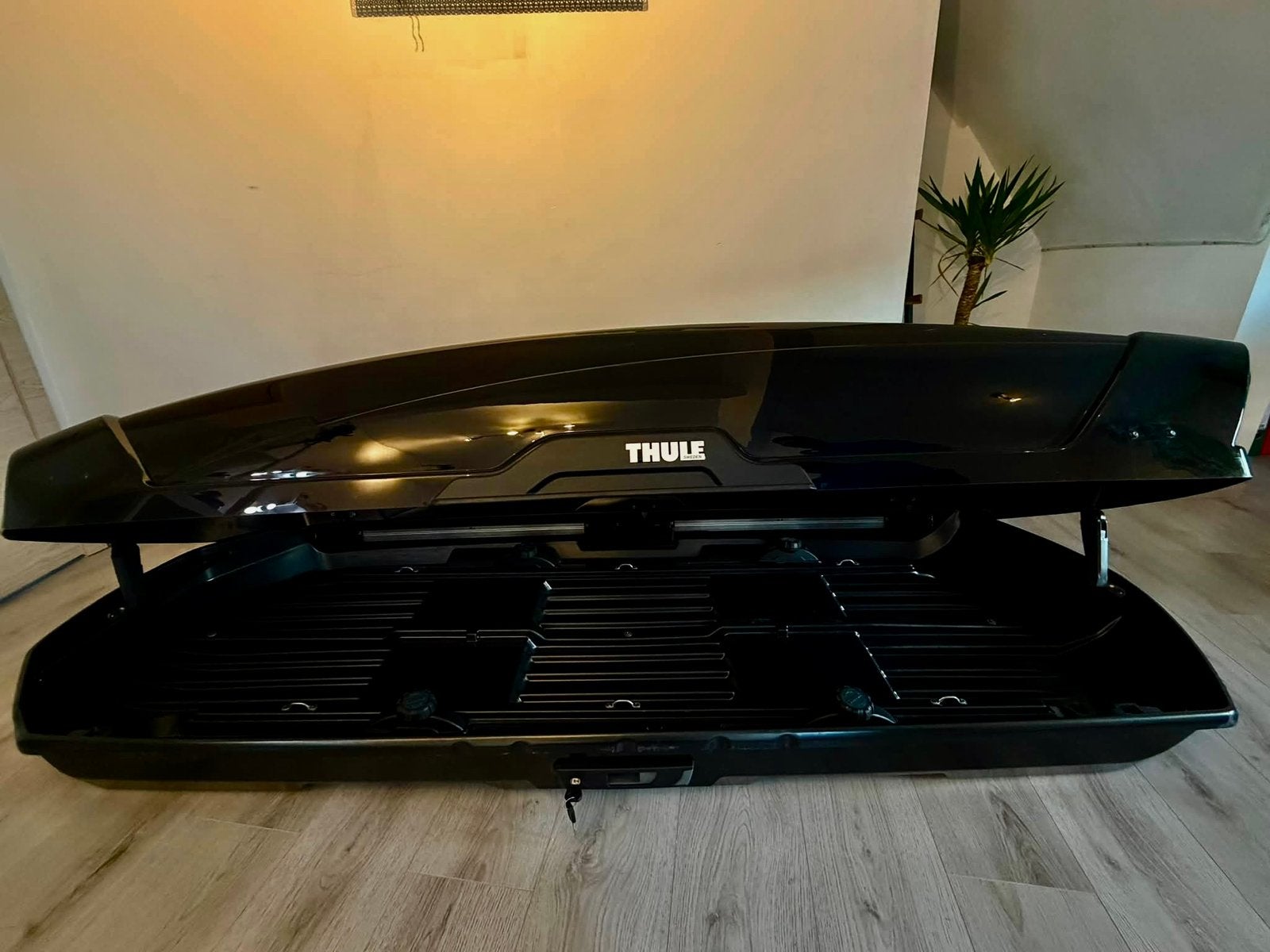 THULE MOTION XT XXL BLACK GLOSSY 610 liter., Auto diversen, Dakkoffers, Ophalen, Zo goed als nieuw