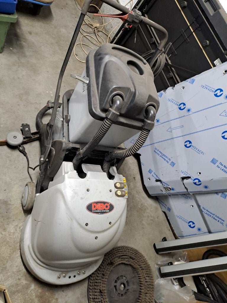 dibo schrobmachine Gansy elektrisch met kabel, Enlèvement, Utilisé, Machine de nettoyage à brosse