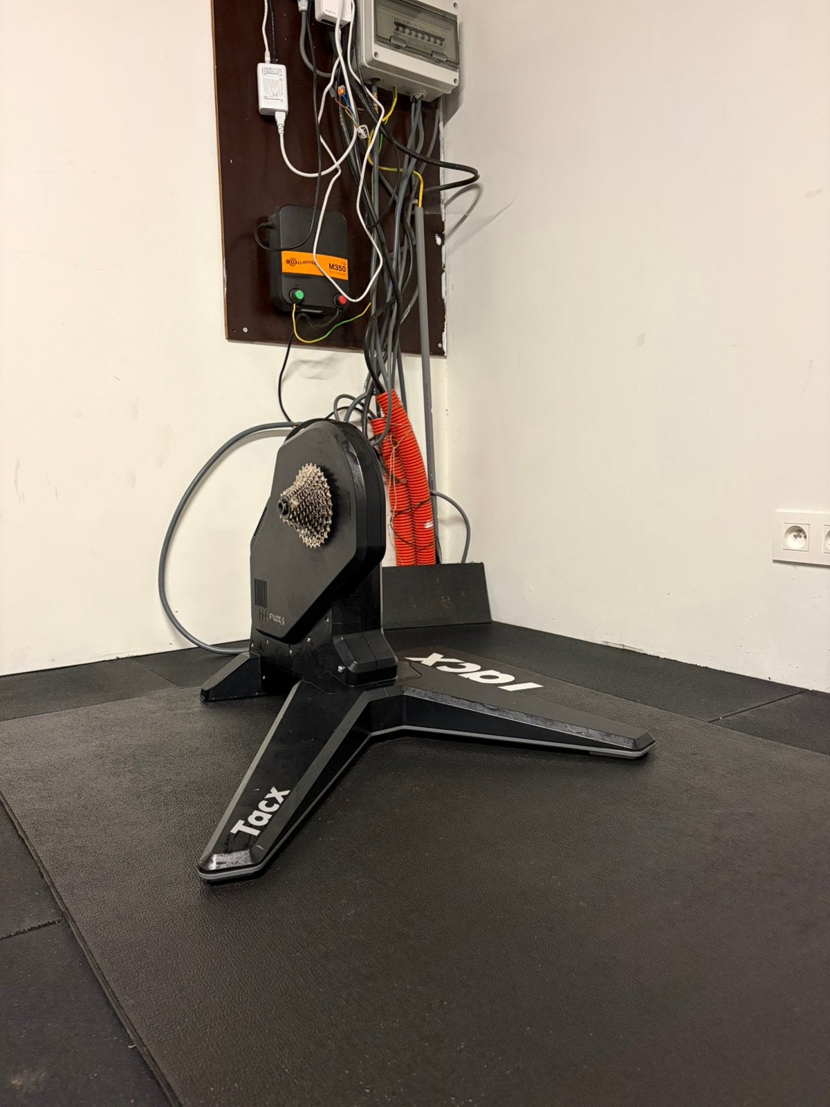 Garmin Tacx FLUX S, Ophalen, Zo goed als nieuw, Aluminium, Spinningfiets