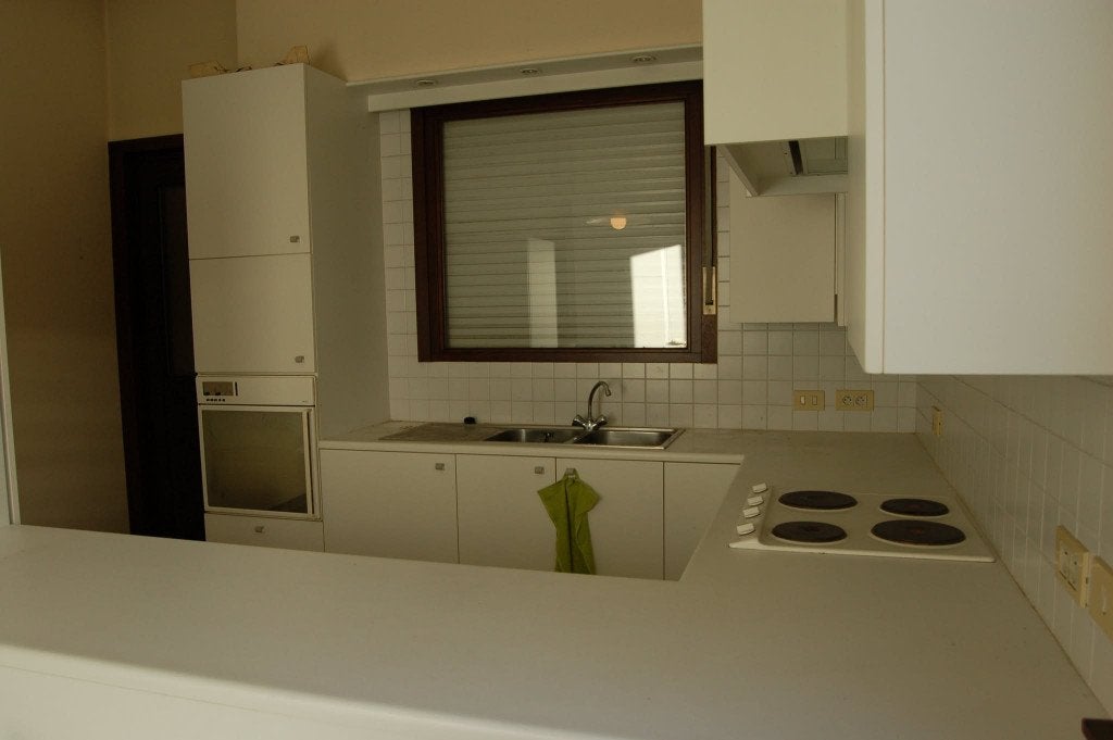 keuken uitgebroken en opgeborgen, Ophalen, Gebruikt, U-keuken, Wit