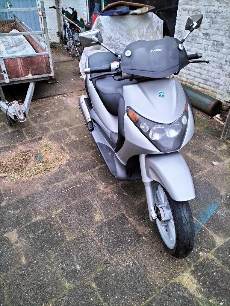 Piaggio Beverly 200cc 4takt 1e eigenaar BE 125cc/250c/300cc, Motoren, Motoren | Piaggio, Scooter, Particulier, 200 cc, 1 cilinder