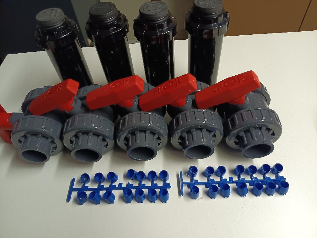 Pvc kranen 40 mm en popup-sproeiers, Ophalen, Nieuw, Turbinesproeier