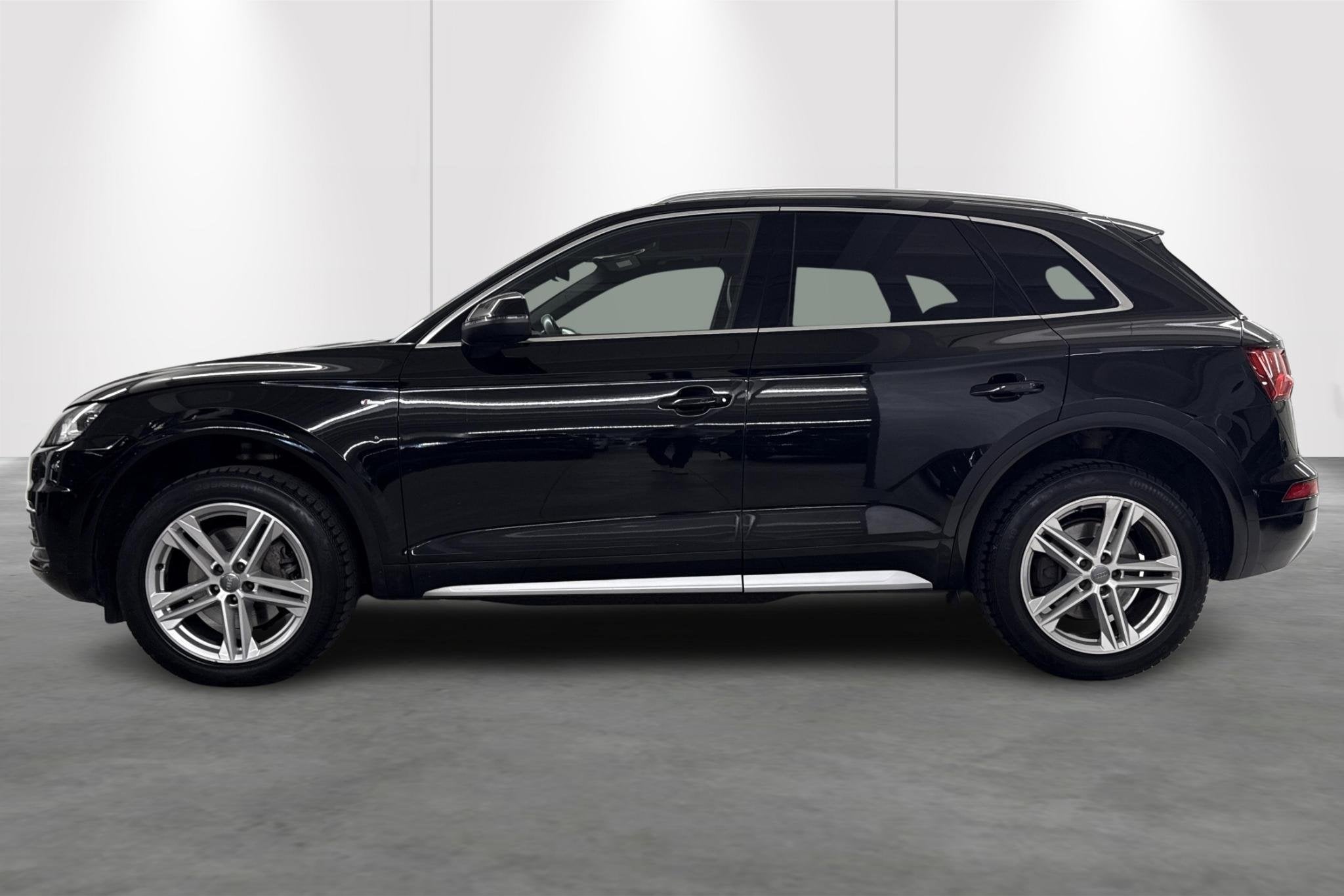 Audi Q5 Business Edition Sport 40 TDI quattro, Automaat, 188 g/km, Stof, Gebruikt