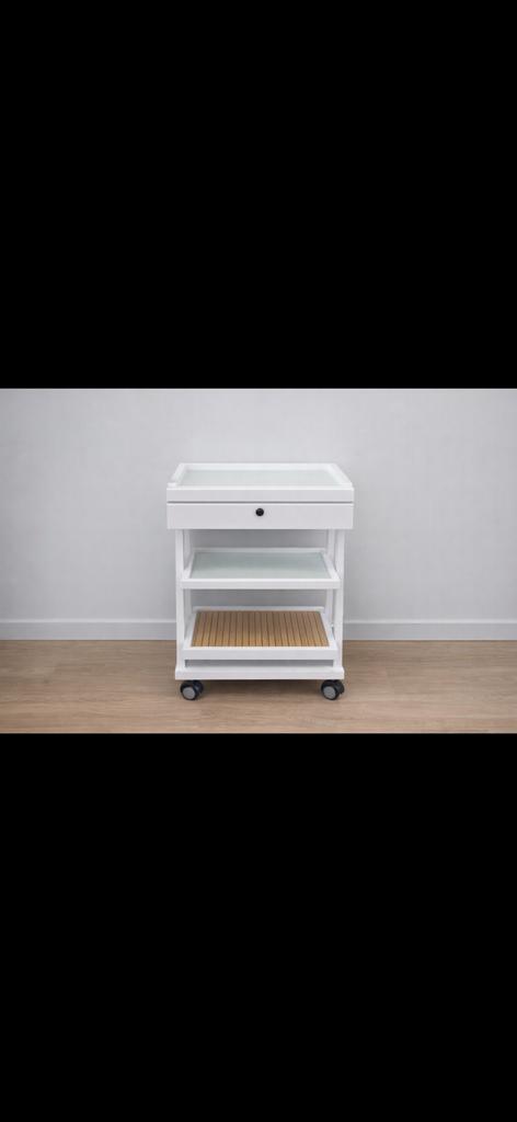 cosmetische trolley, Ophalen, Zo goed als nieuw