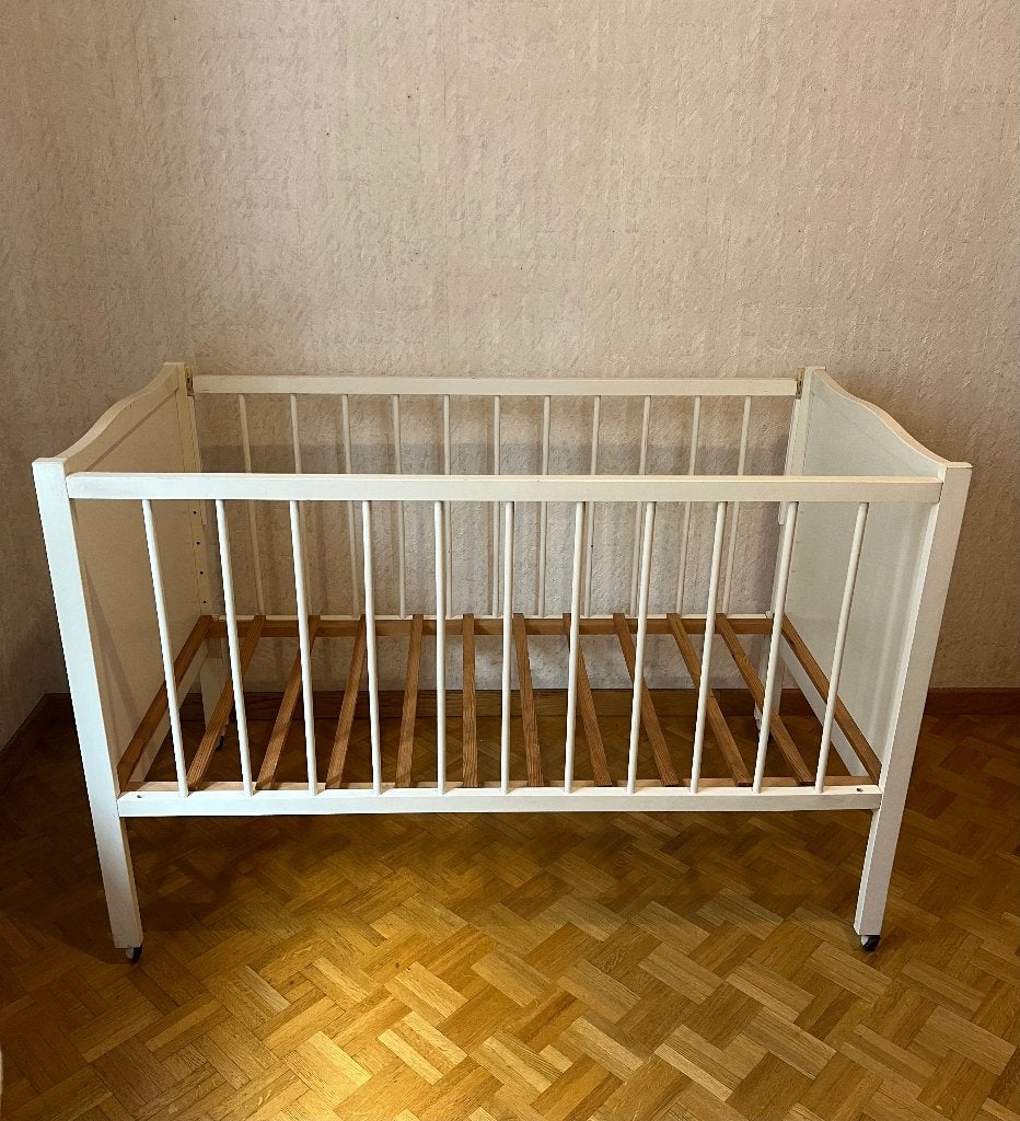 Lit pour bébé ou enfant, Moins de 70 cm, Sommier à lattes, Enlèvement, Utilisé