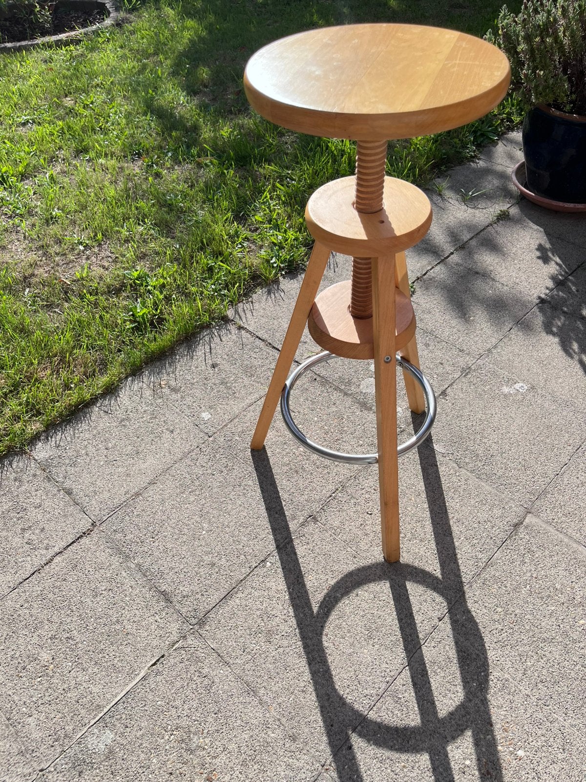 Tabouret en bois, très bon état, réglable en hauteur, Maison & Meubles, Comme neuf, Enlèvement, Bois, Modern