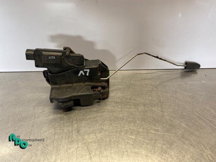 Serrure portière mécanique 4portes avant gauche d'un Kia P, Autos : Pièces & Accessoires, Kia, -, 3 mois de garantie, Utilisé