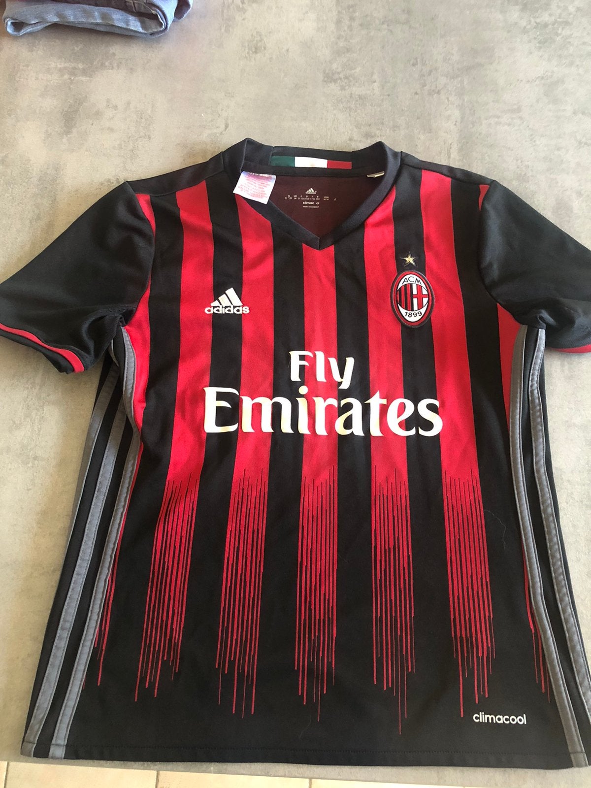 Maillot AC Milan, Enlèvement ou Envoi, Utilisé, Garçon ou Fille, Vêtements de sport ou Maillots de bain