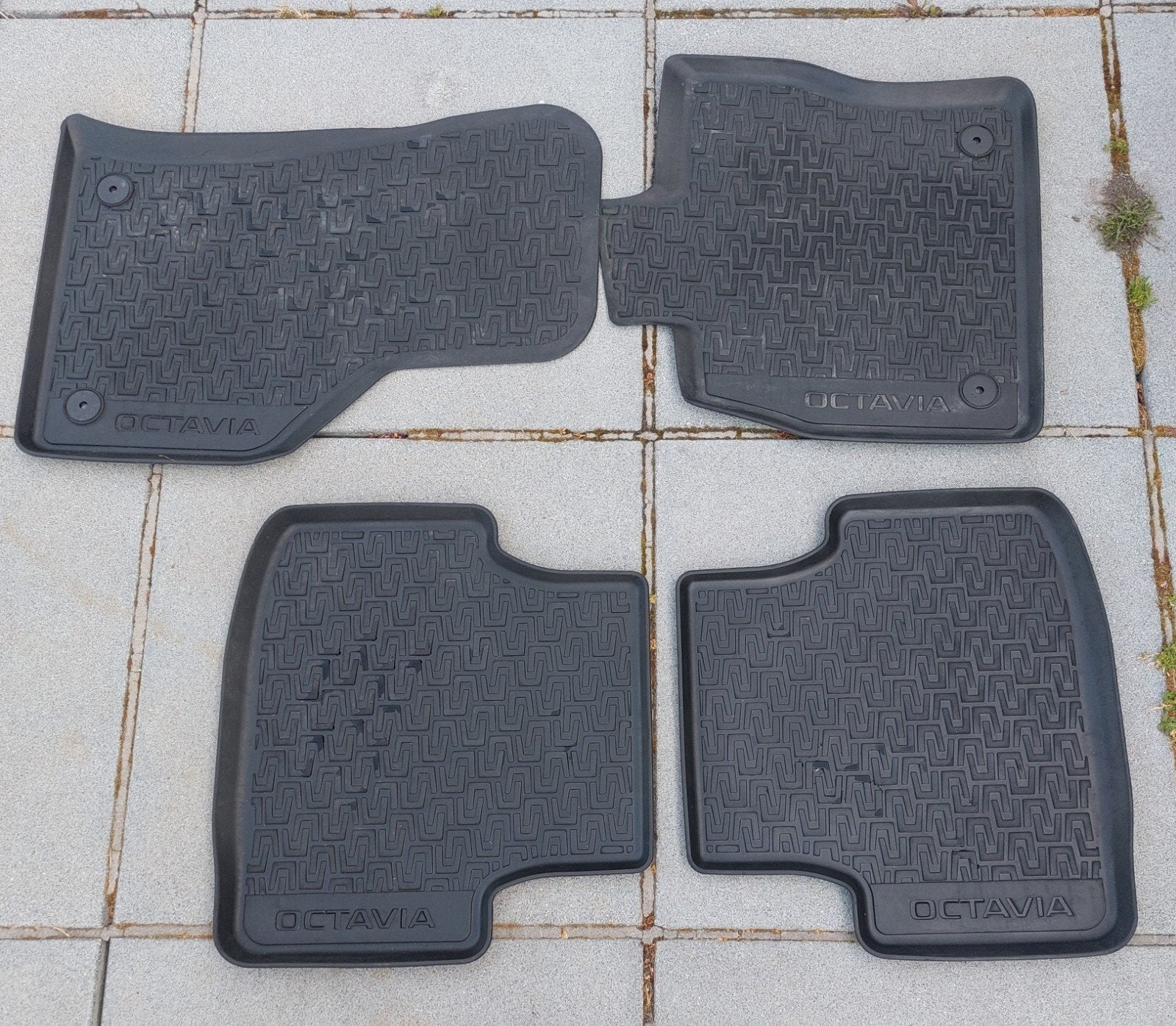Tapis caoutchouc Scoda Octavia, Enlèvement