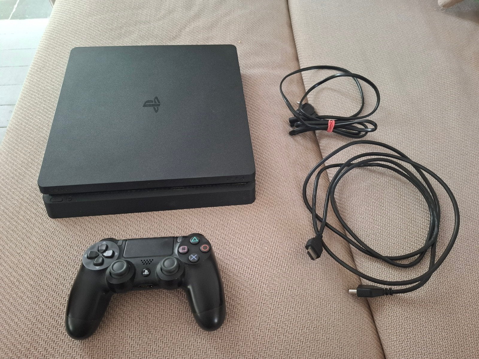 PS4 slim, Games en Spelcomputers, Ophalen of Verzenden, Slim