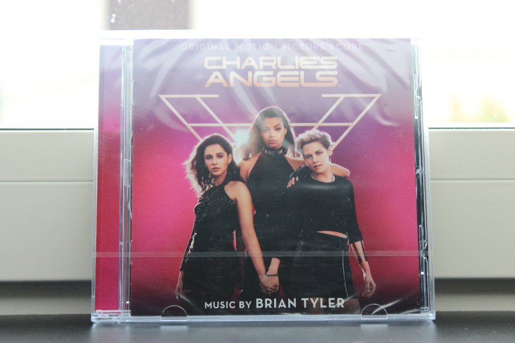 BANDE ORIG. DU CD CHARLIE'S ANGELS NEW SEALED BRIAN TYLER, CD & DVD, CD | Musiques de film & Bandes son, Enlèvement ou Envoi