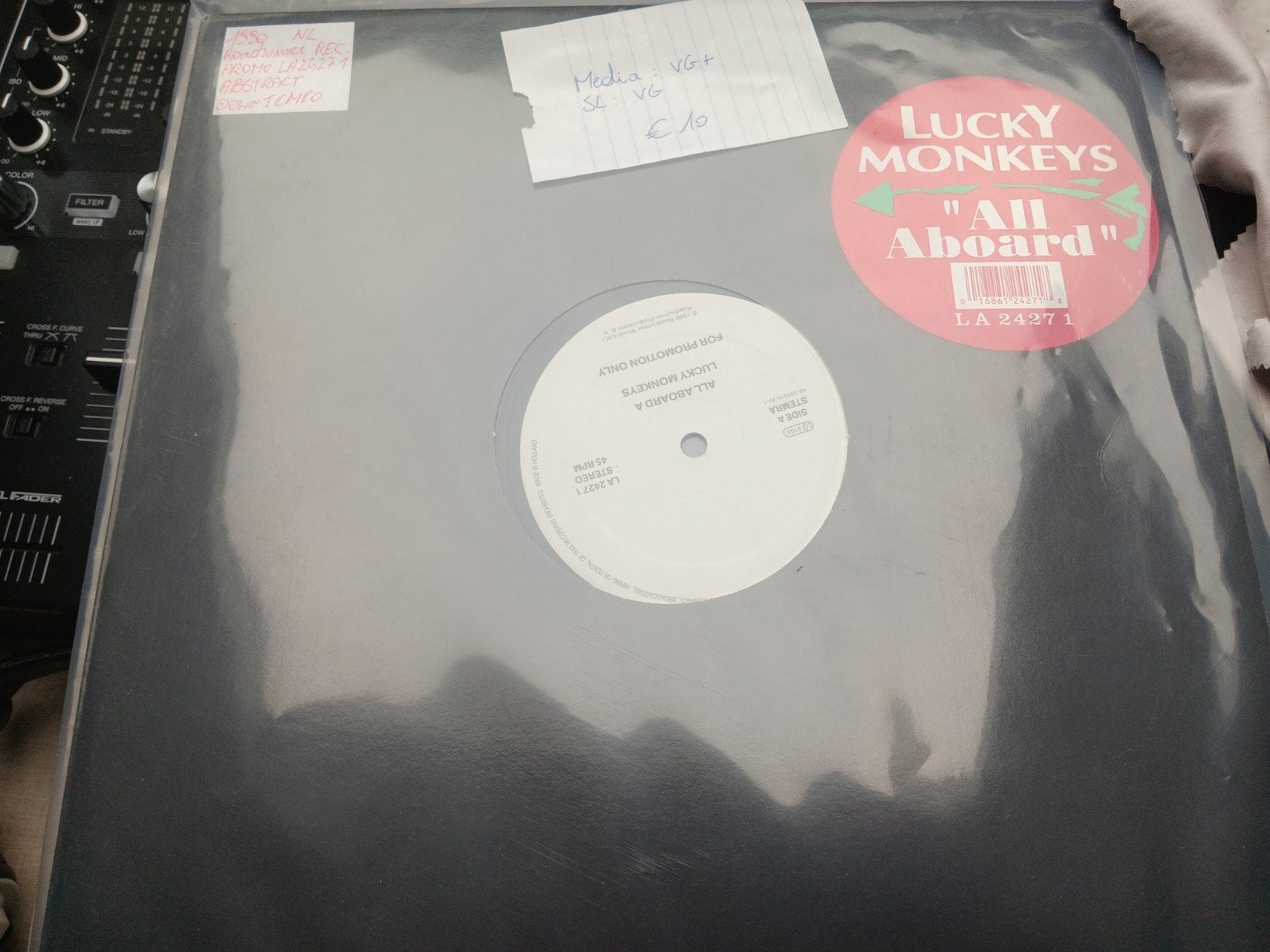 Lucky Monkeys - Tous à bord - 1990, CD & DVD, Enlèvement ou Envoi, Autres genres, Utilisé, Housse de protection extérieure