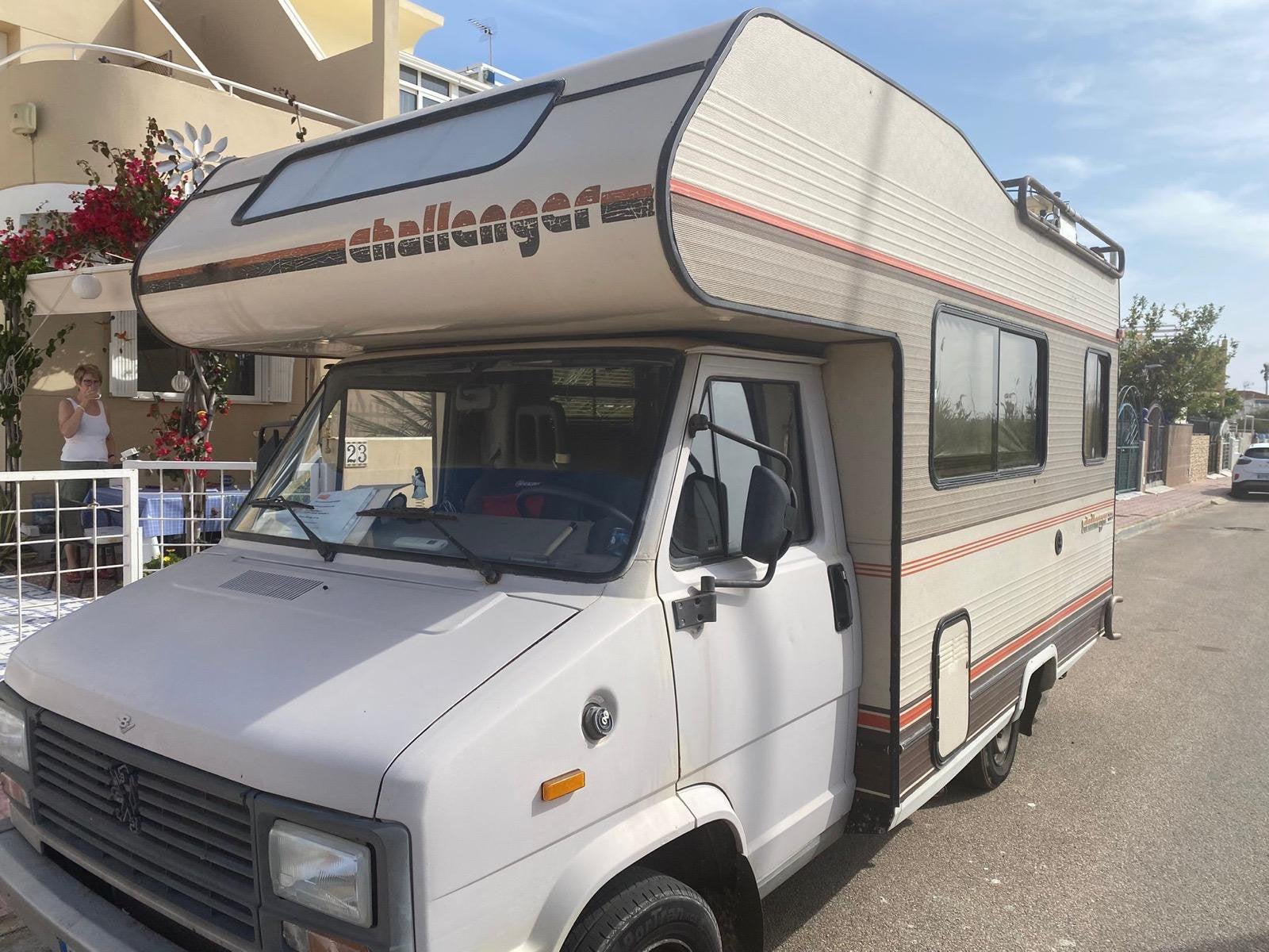 Peugot j 5, Jusqu'à 5, Siège standard, Boîte manuelle, Réfrigérateur