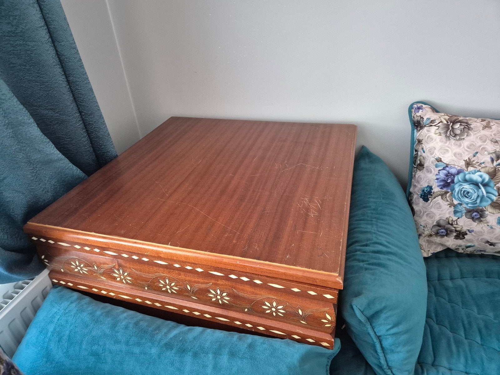 Salaon marocaine, Huis en Inrichting, Zetels | Zetels, Ophalen, Hout