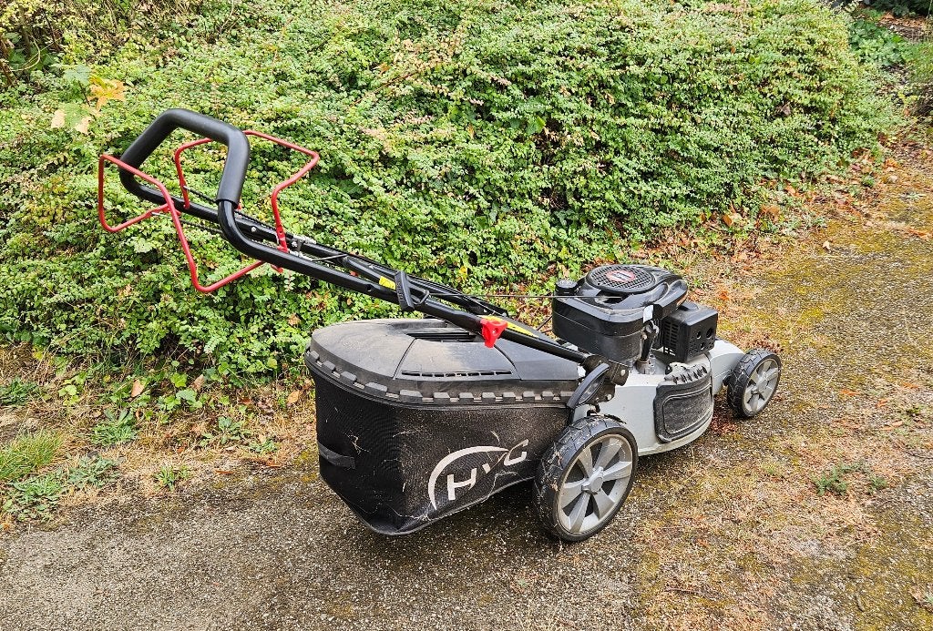 Loncin 4 takt grasmaaier, Ophalen, Cirkelmaaier, Gebruikt, Benzine-grasmaaier