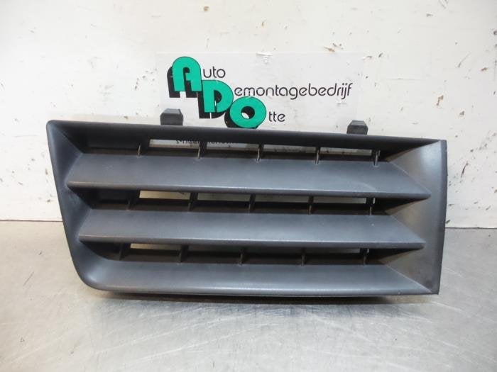 Grille van een Renault Megane (Megane 2 02-), Auto-onderdelen, Carrosserie, Renault, Gebruikt, 3 maanden garantie, Ophalen of Verzenden