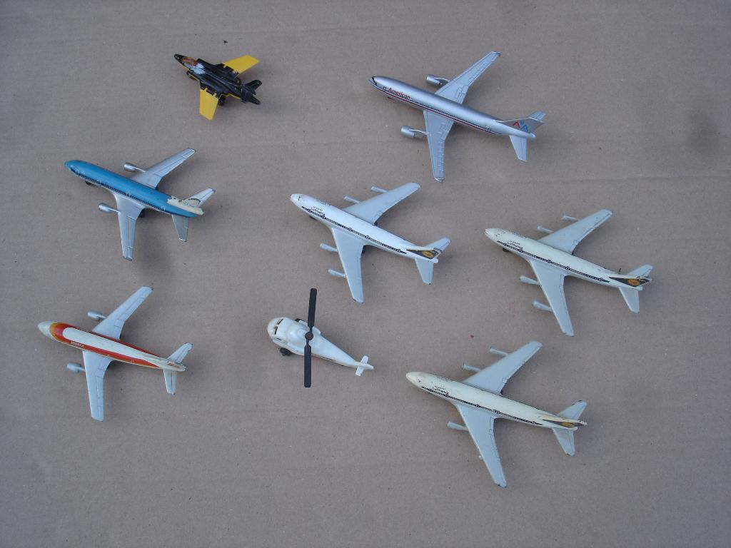 8 x matchbox vliegtuig / helicopter, Ophalen, Gebruikt, Overige typen