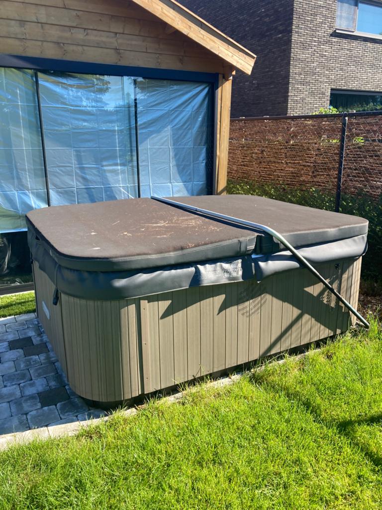 Jacuzzi te koop, Ophalen, Zo goed als nieuw