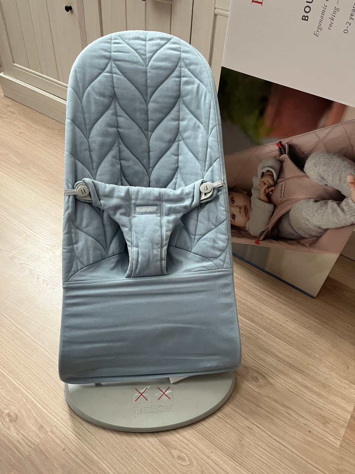 Wipper babybjorn met hoes een speeltje, Kinderen en Baby's, Wipstoeltjes, Ophalen, Gebruikt