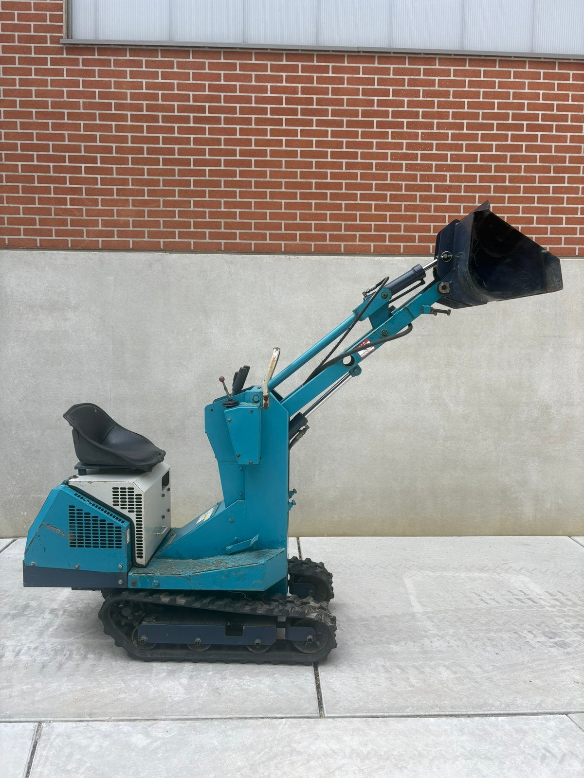 Mini Bull / Mini Chargeur sur chenilles, Articles professionnels, Machines & Construction | Grues & Excavatrices, Enlèvement