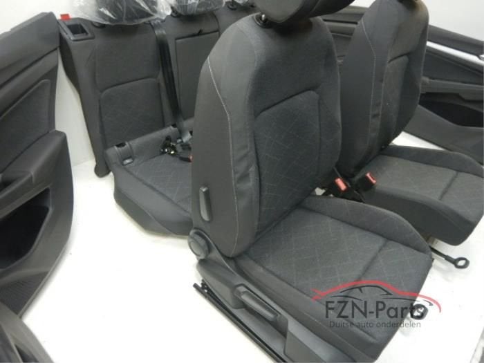 VW Golf 8 Interieur Stof Comfortline met Deurpanelen RHD, Enlèvement ou Envoi, Utilisé