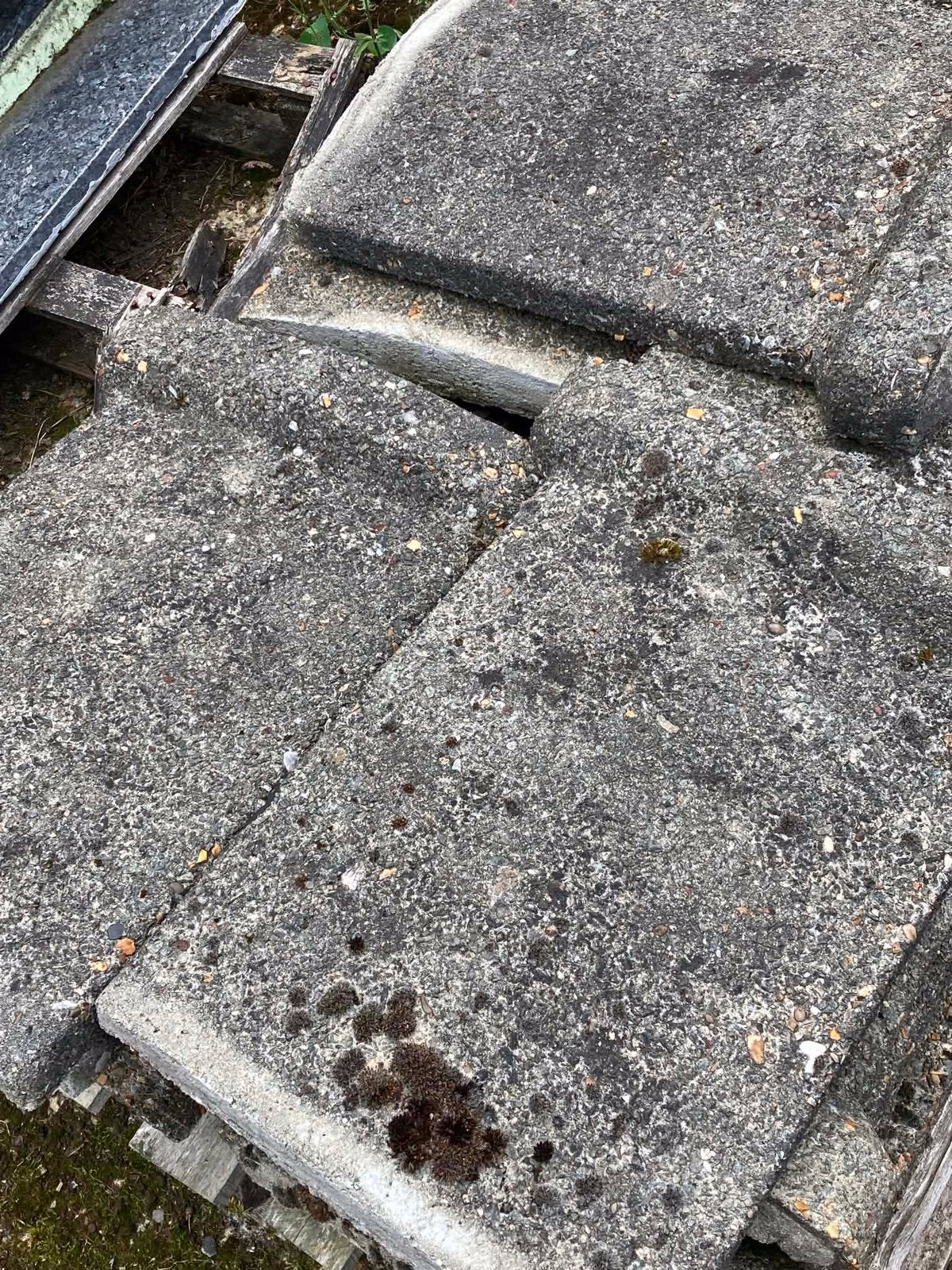 Boordstenen voor plat dak, Ophalen, Zo goed als nieuw
