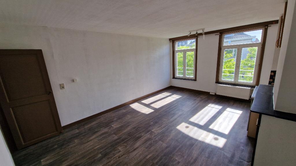 Studio plein centre d'Ath — 100 m Grand-Place, gare à pied, Immo, Appartements & Studios à louer, Tournai, 20 à 35 m²