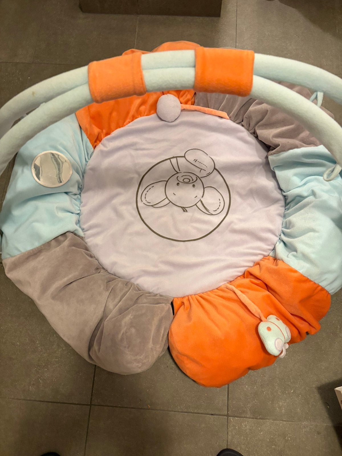 Babygym /speelboog met spiegel en knuffe–blauw, oranje,grijs, Kinderen en Baby's, Ophalen, Zo goed als nieuw