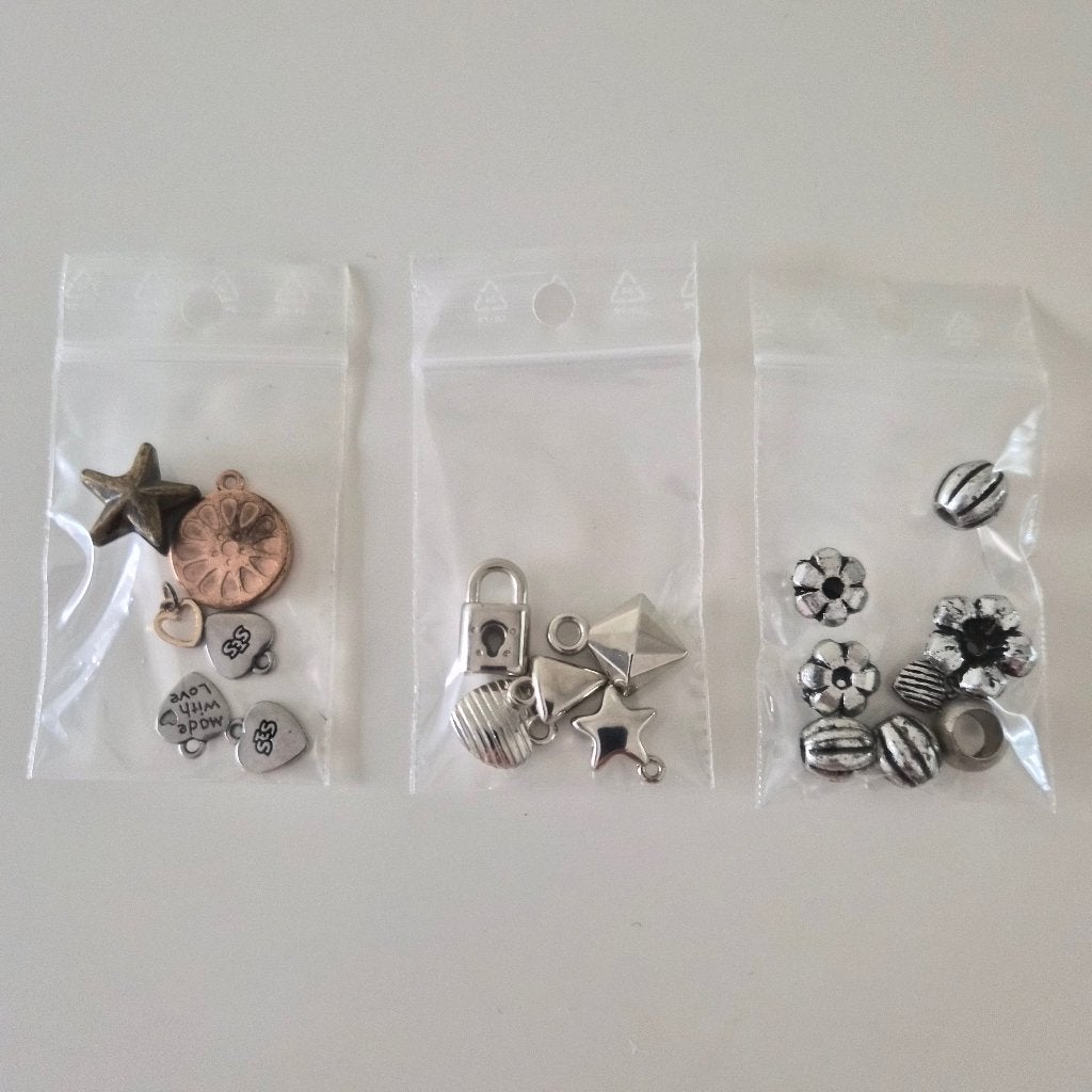 Pendentifs + perles, Hobby & Loisirs créatifs, Fabrication de Perles & Bijoux, Enlèvement ou Envoi, Comme neuf, Perle