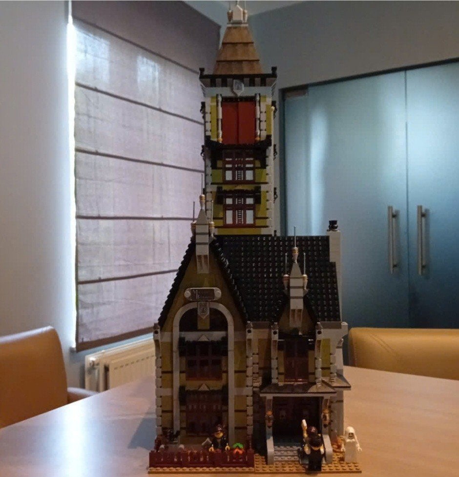 Lego spoohuis 10273, Lego, Ophalen of Verzenden, Zo goed als nieuw, Inclusief accessoires