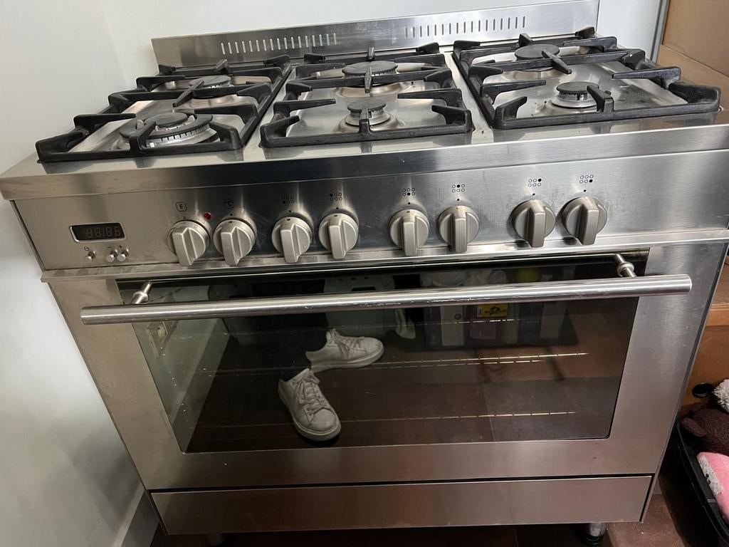 Breed 6 pits gas fornuis met brede electrische oven., Ophalen, Gas