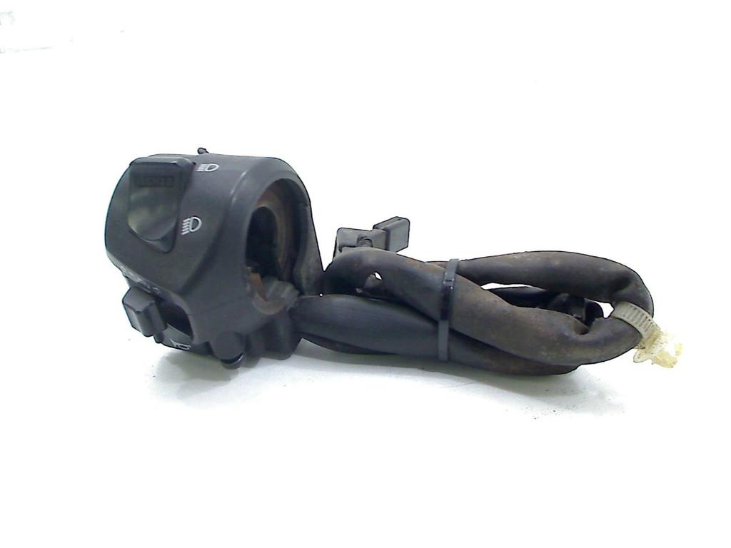 COMMUTATEUR GAUCHE CBR 250 R 2011-2013 (CBR250 CBR250R), Dhr. S. di Majo, Utilisé, Info@cama-motorparts.nl, P.J. Troelstraweg 8 8
3144 CX  MAASSLUIS, NL