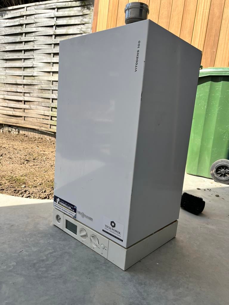 Chaudiere Wiessmann Vitodens 100-W, Chaudière CC ou Chaudière combinée, Moins de 60 cm, Enlèvement, Utilisé