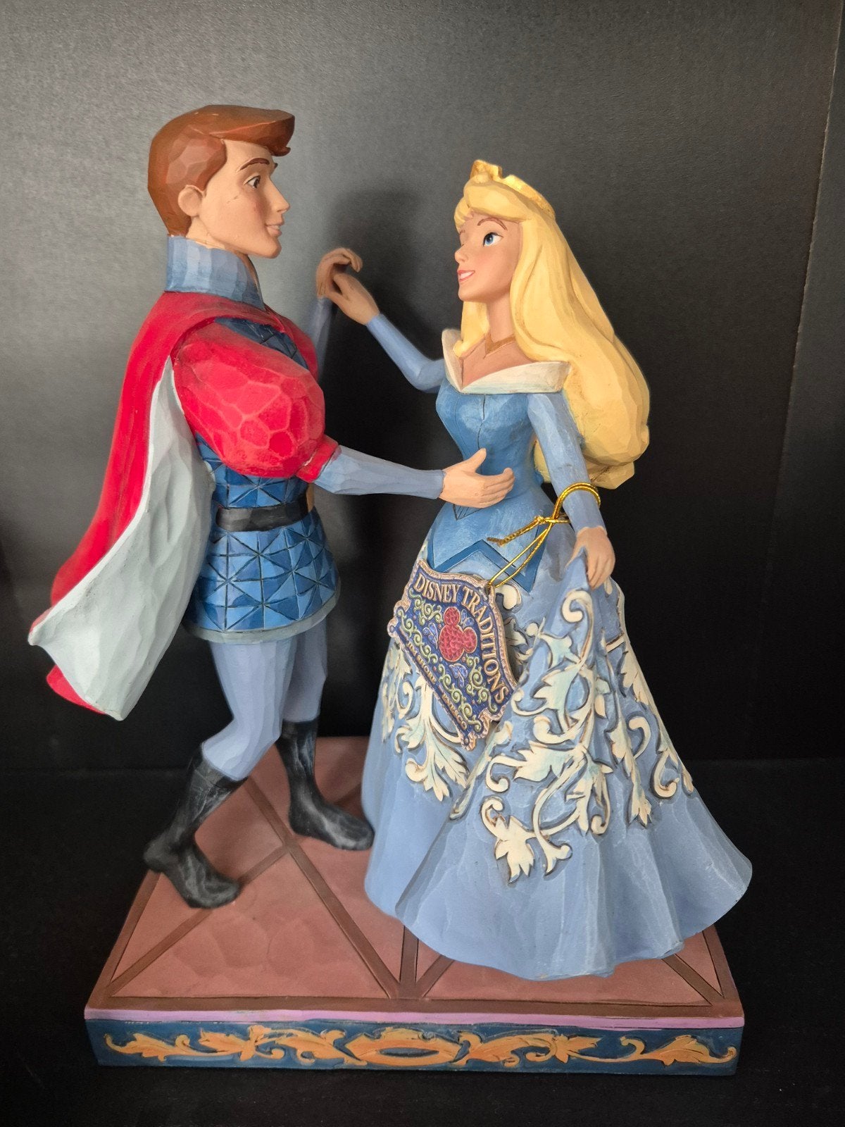 disney traditions Aurora & Prince Swept up the moment, Ophalen, Sneeuwwitje of Doornroosje, Nieuw, Beeldje of Figuurtje