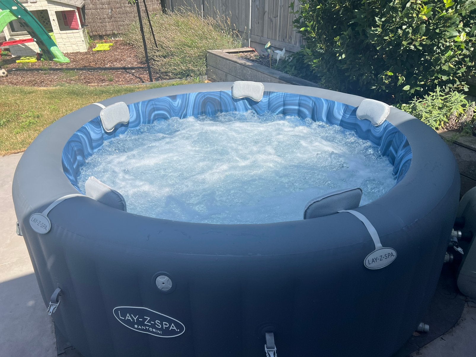 Lay-Z-Spa Hydrojet Santorini incl. EnergySense winterzeil, Tuin en Terras, Bubbelbaden en Hottubs, Ophalen, Gebruikt, Filter, Opblaasbaar