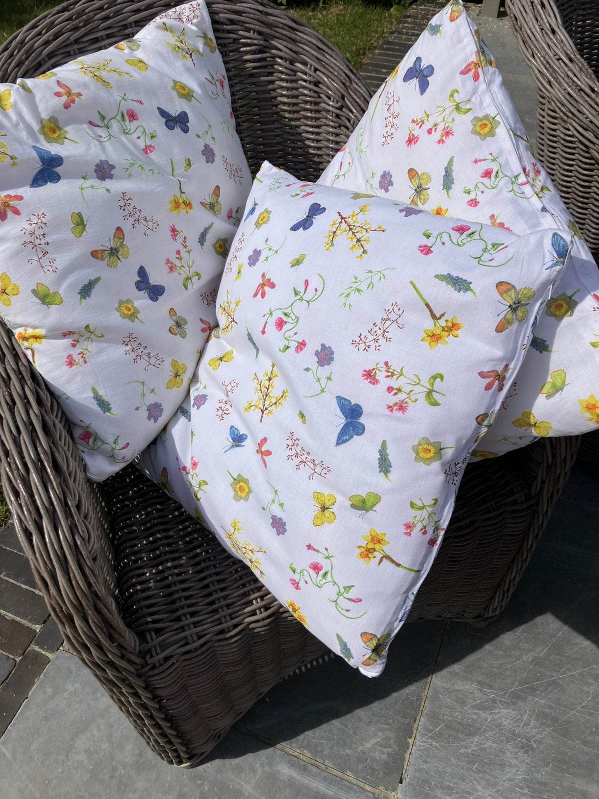 3 coussins frais, Enlèvement, Comme neuf