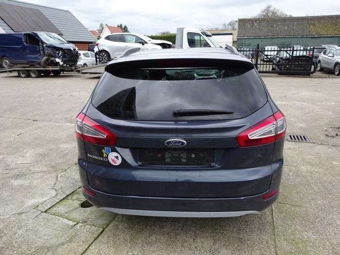 Hayon d'un Ford Mondeo, -, -, -, Enlèvement ou Envoi