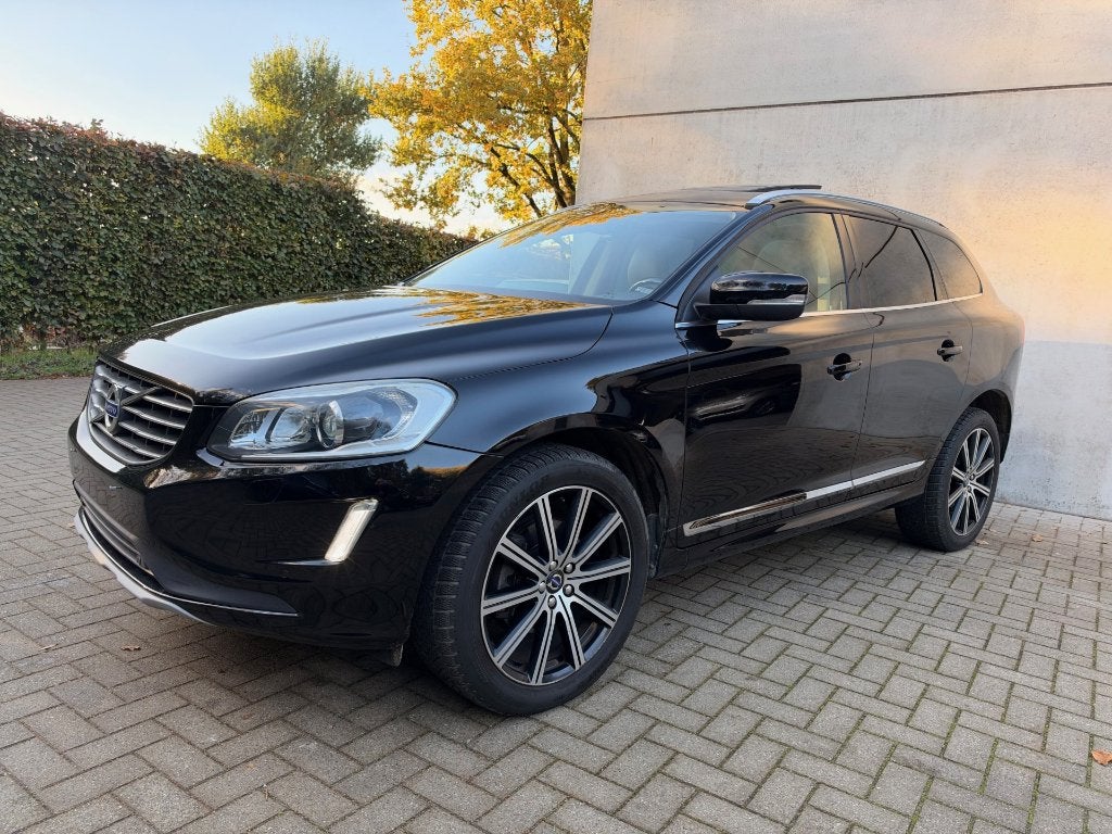 Volvo XC60 2.0 T5 Momentum Pano Xenon Navi Leder Camera Full, Autos, Cuir, Achat, Entreprise, Entretenue par le concessionnaire