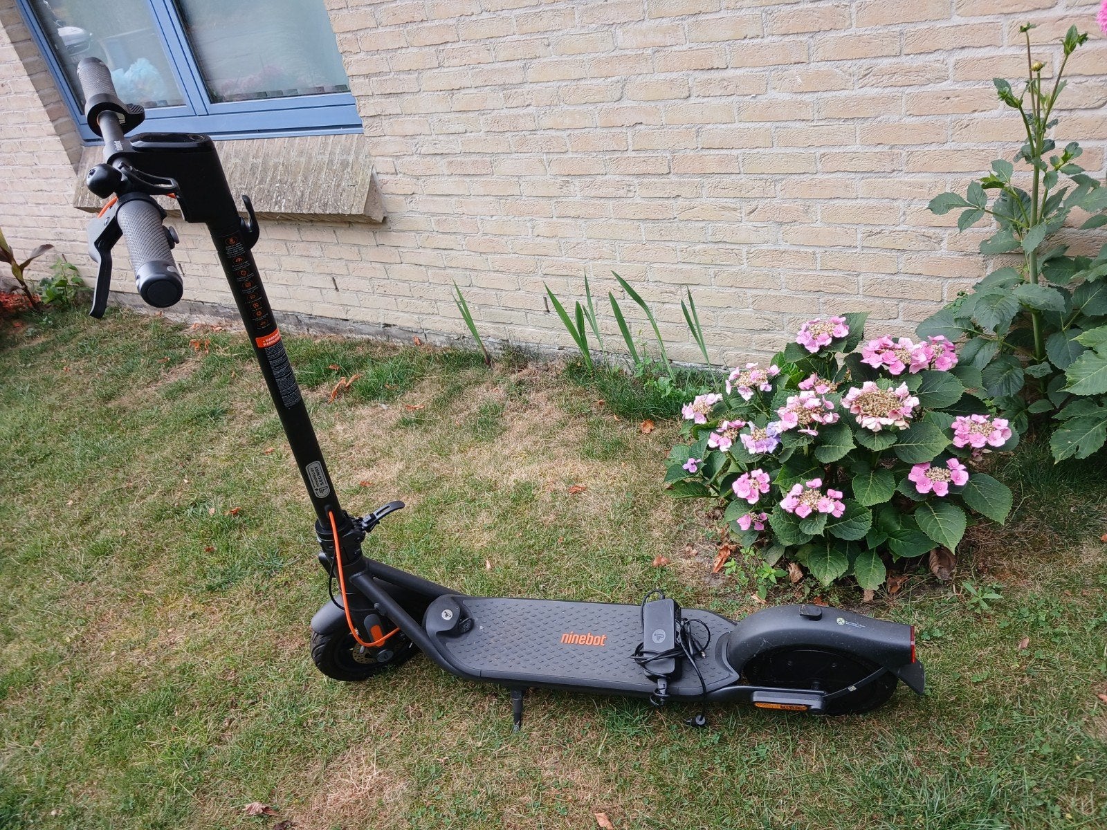 Electrische step merk ninebot, Fietsen en Brommers, Ophalen