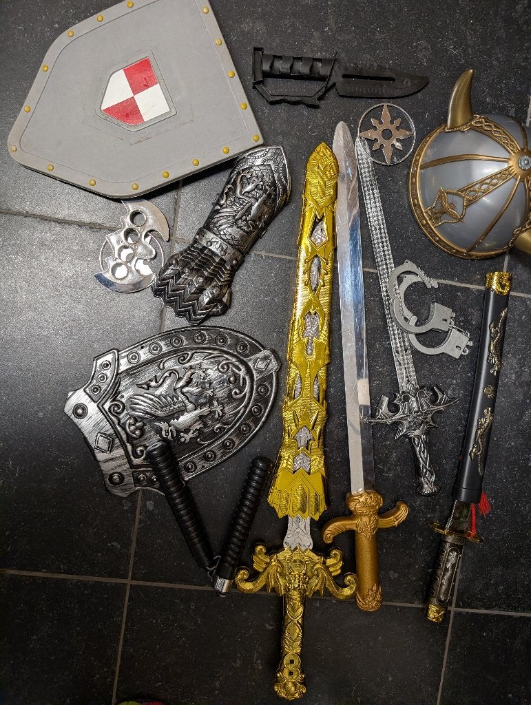 Verkleden ridder viking zwaard superheld, Kinderen en Baby's, Ophalen of Verzenden, Zo goed als nieuw