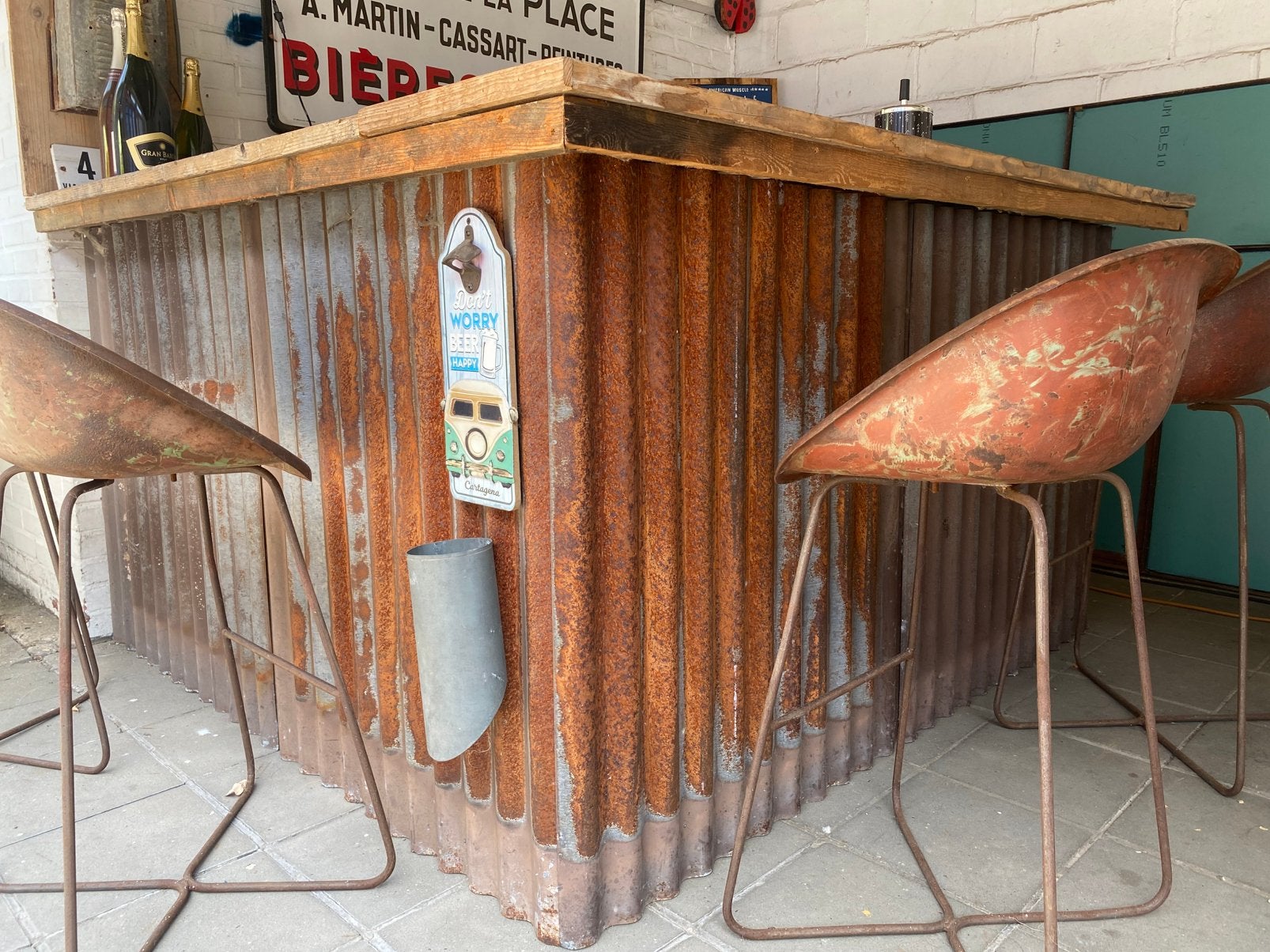 Comptoir de bar vintage, mobilier de bar avec bartabourets, Enlèvement, Utilisé