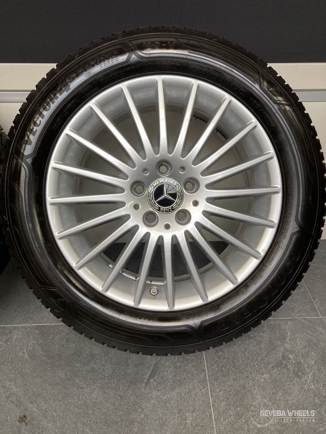 17” originele Mercedes V-klasse Vito velgen allseason banden, Auto-onderdelen, -, -, Banden en Velgen, 17 inch