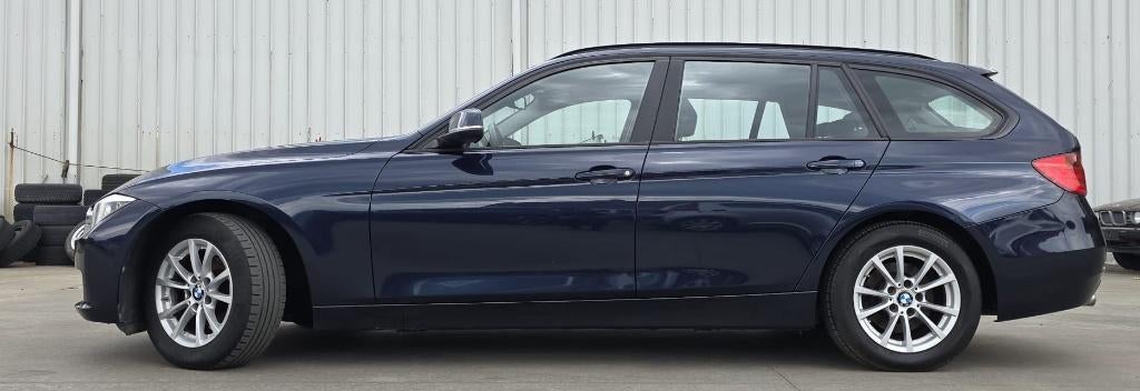 BMW 318 d (( euro 5b )), Autos, BMW, 100 kW, Euro 5, Noir, 5 portes