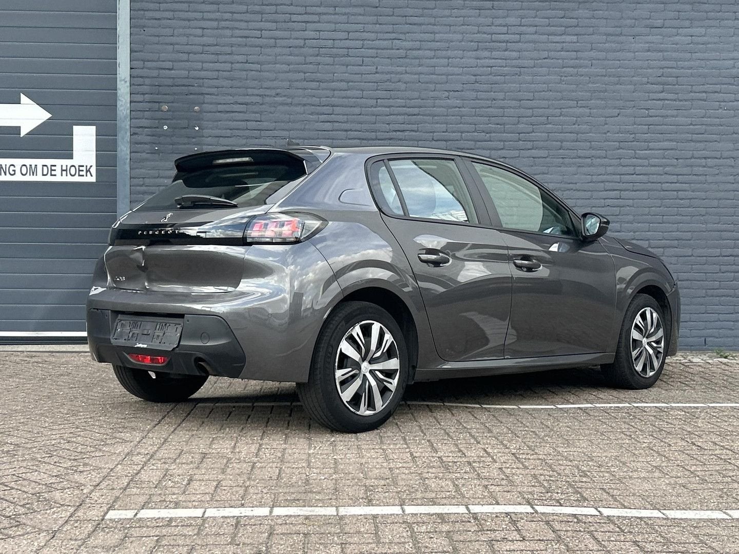 Peugeot 208 1.5 BlueHDi 100 MAN6 S&S Like | € 6.800,- NETTO!, Autos, Peugeot, Argent ou Gris, Achat, Entreprise, Boîte manuelle