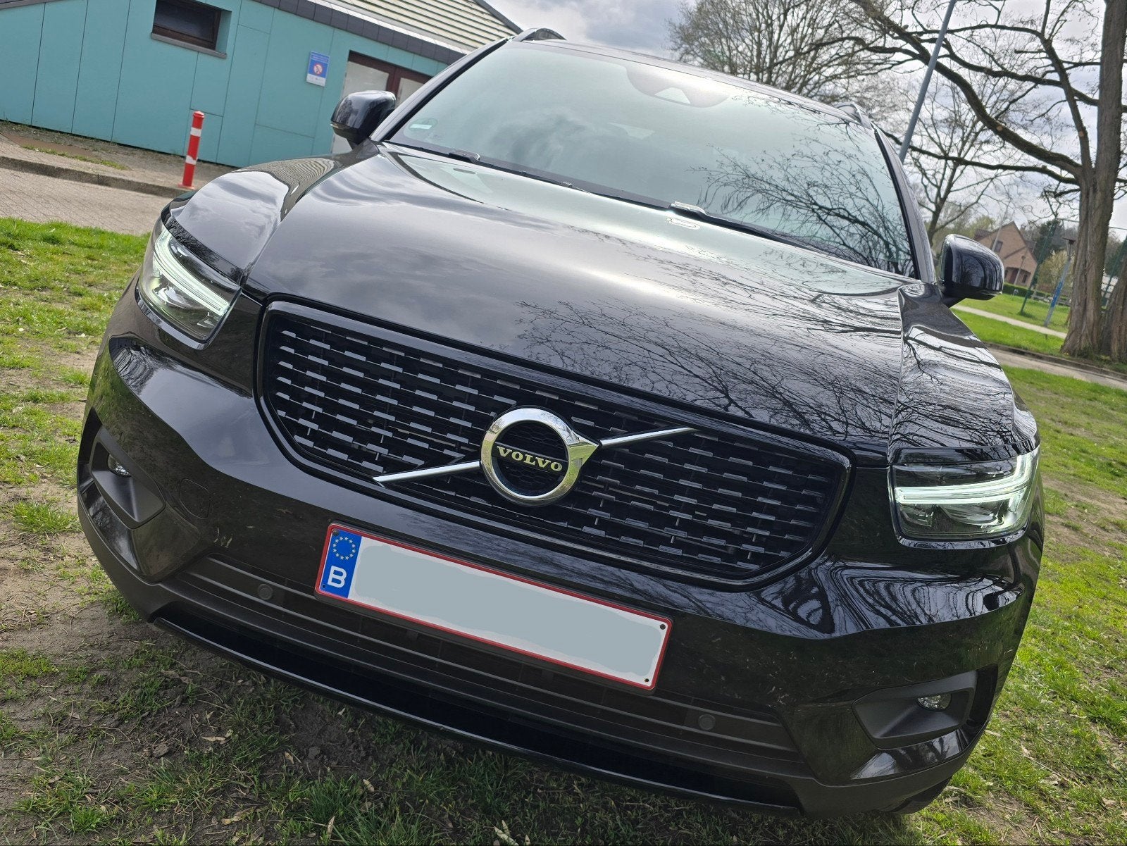 ‼️VOLVO XC40 T4 HYBRIDE 211PK‼️✅️FULL R-DESIGN✅️, Auto's, Dealer onderhouden, Euro 6, Leder, Te koop