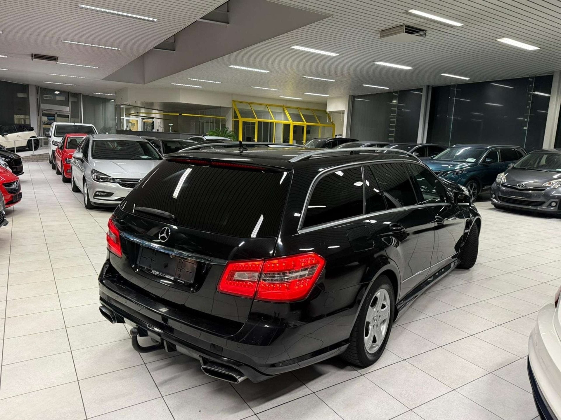 Mercedes-Benz E 250 E 250 CDI Pack-AMG, Automaat, Euro 5, Gebruikt, 2420 kg