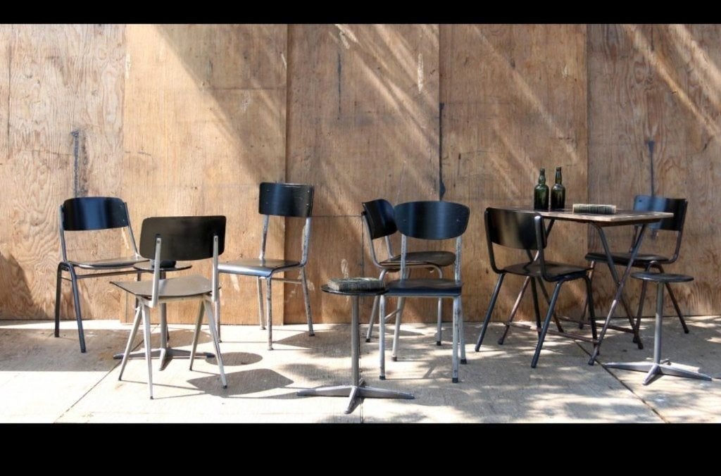 Alle soorten Industrieel Vintage Zwarte Schoolstoelen, Ophalen
