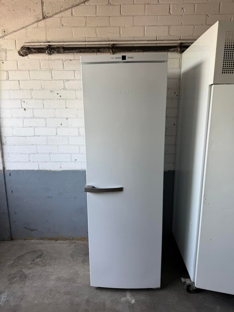 Miele FN 28062 ws NoFrost Diepvrieskast – 257L – 8 Lades, Electroménager, Congélateurs, Comme neuf, Autoportant, Congélateur, Congélateur