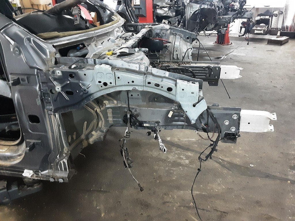BINNENSPATSCHERM RECHTS VOOR A Limousine (177.1), Gebruikt, Mercedes-Benz, Spatbord, Dialog.mb@mercedes-benz.com