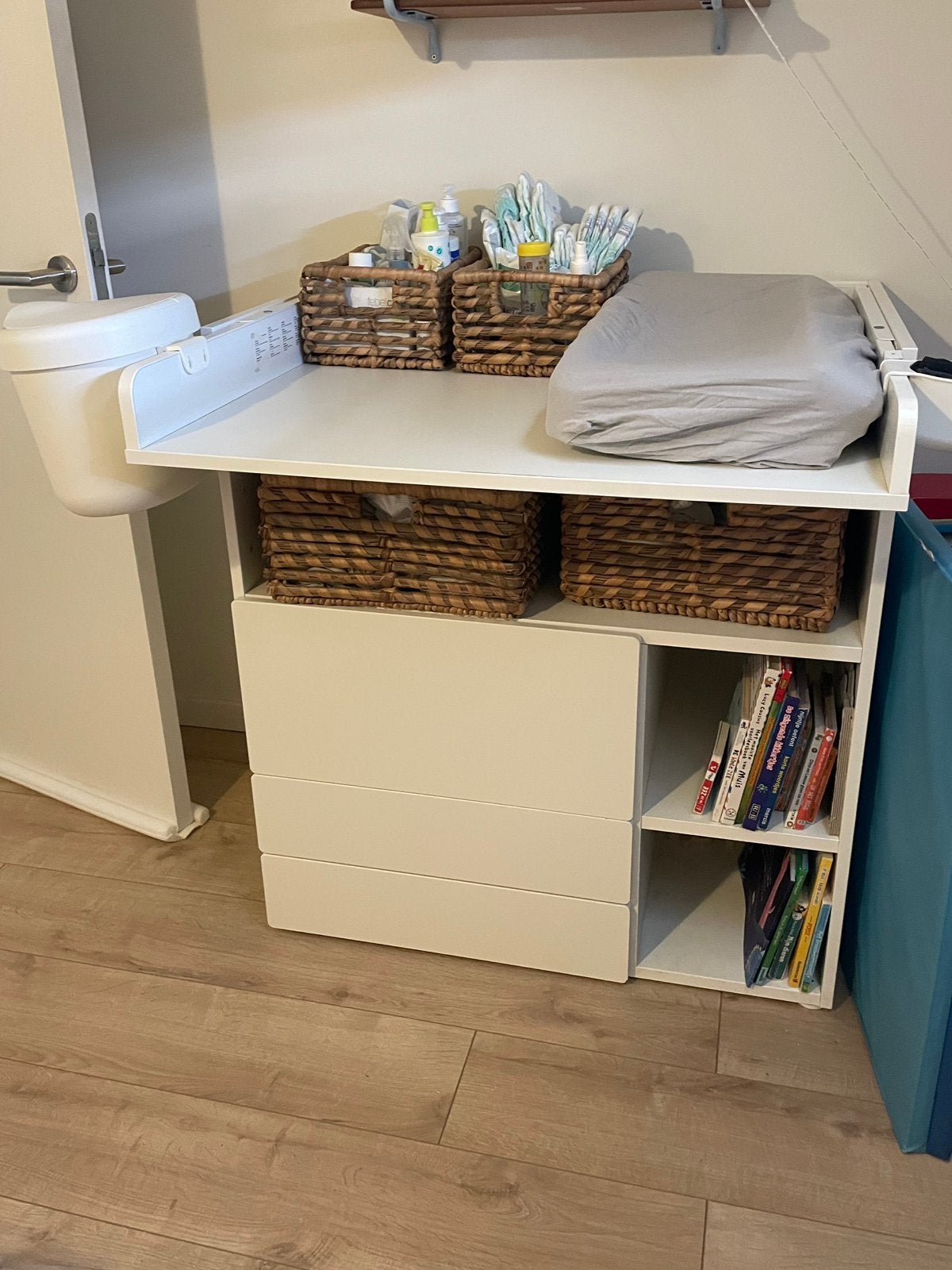 IKEA SMÅSTAD commode / verzorgingstafel – wit, Ophalen, Zo goed als nieuw